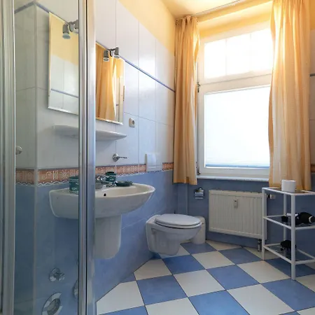 Strandidyll, 8, 2 Balkone Mit Meerblick Apartmán Binz